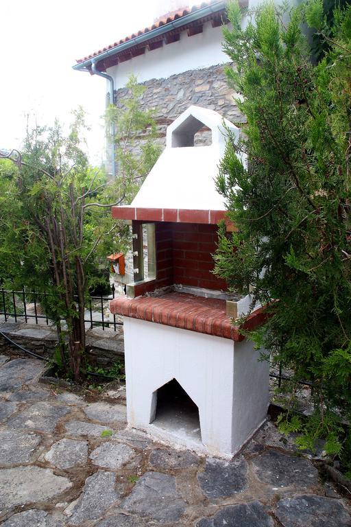Katoikia Me Ta Pitharia Villa Принос Екстериор снимка